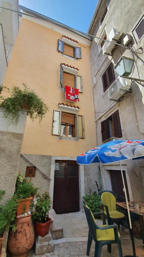 Franceska apartmani Cres Bagian luar foto