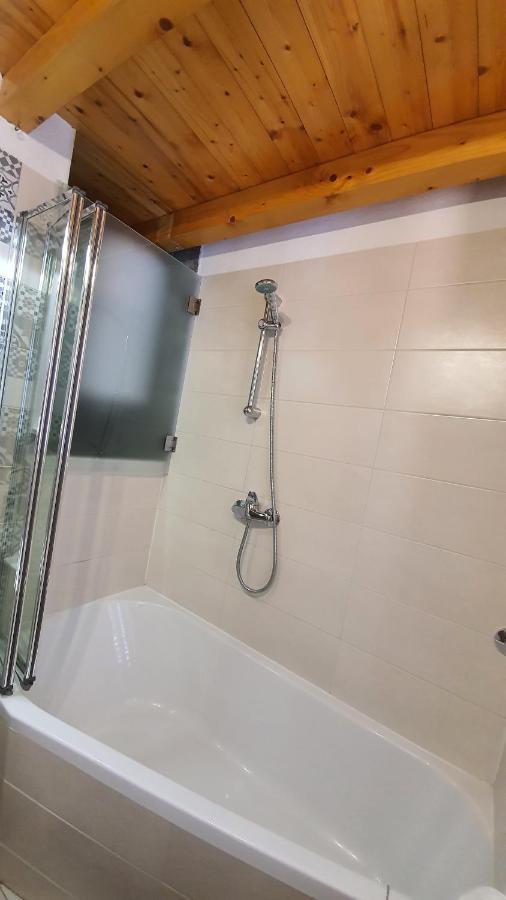 Franceska apartmani Cres Bagian luar foto