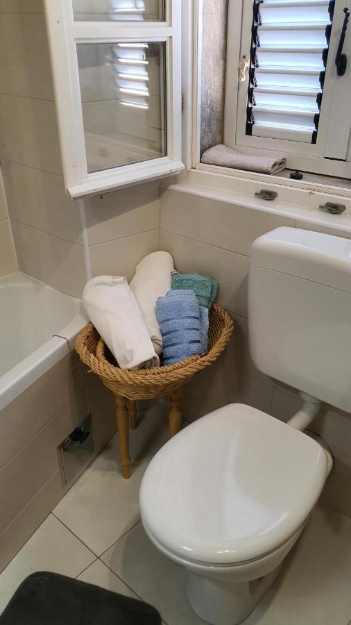 Franceska apartmani Cres Bagian luar foto