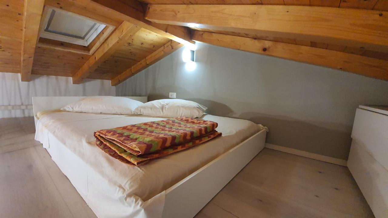 Franceska apartmani Cres Bagian luar foto