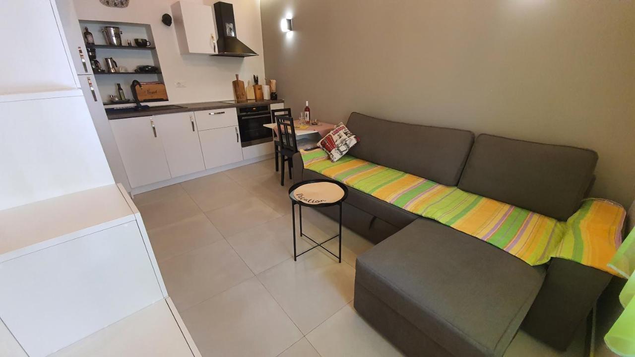 Franceska apartmani Cres Bagian luar foto