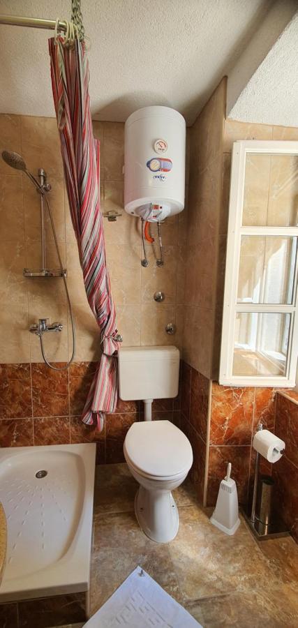 Franceska apartmani Cres Bagian luar foto