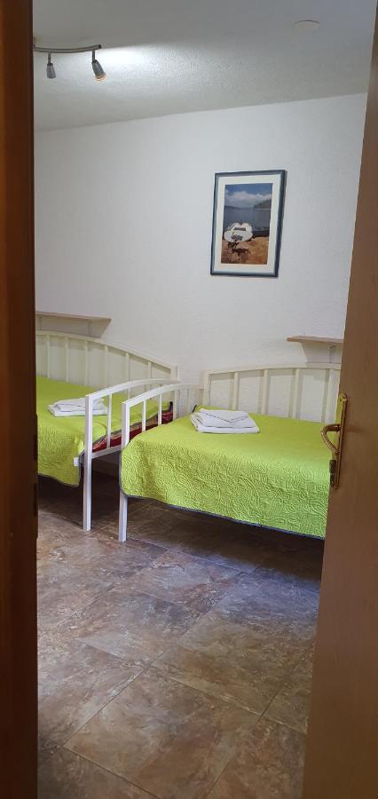 Franceska apartmani Cres Bagian luar foto