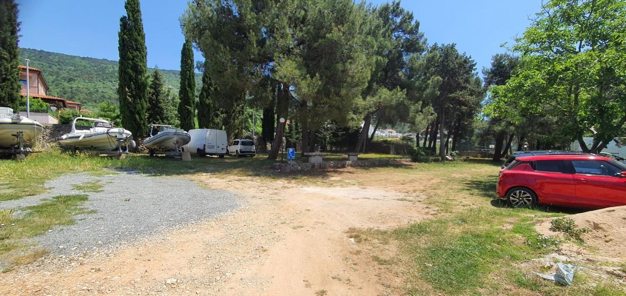 Franceska apartmani Cres Bagian luar foto